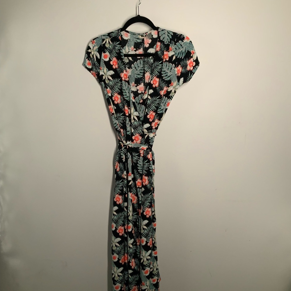 Roxy Tropical print Wrap Dress with Cap Sleeves